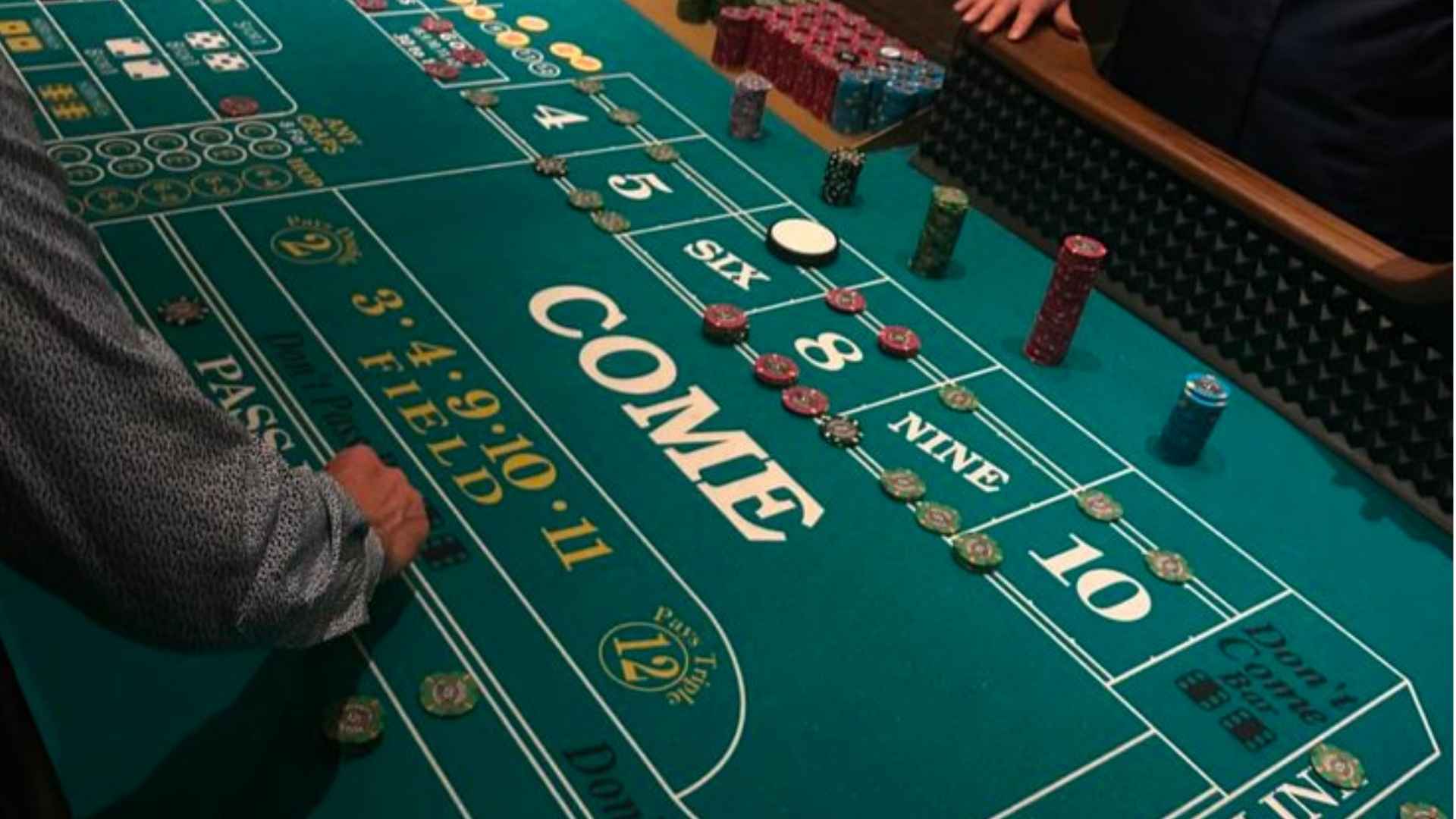 Winning Mahjong Through Better Strategic Habits